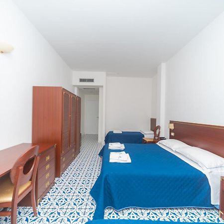 Hotel America Marina di Camerota Bagian luar foto