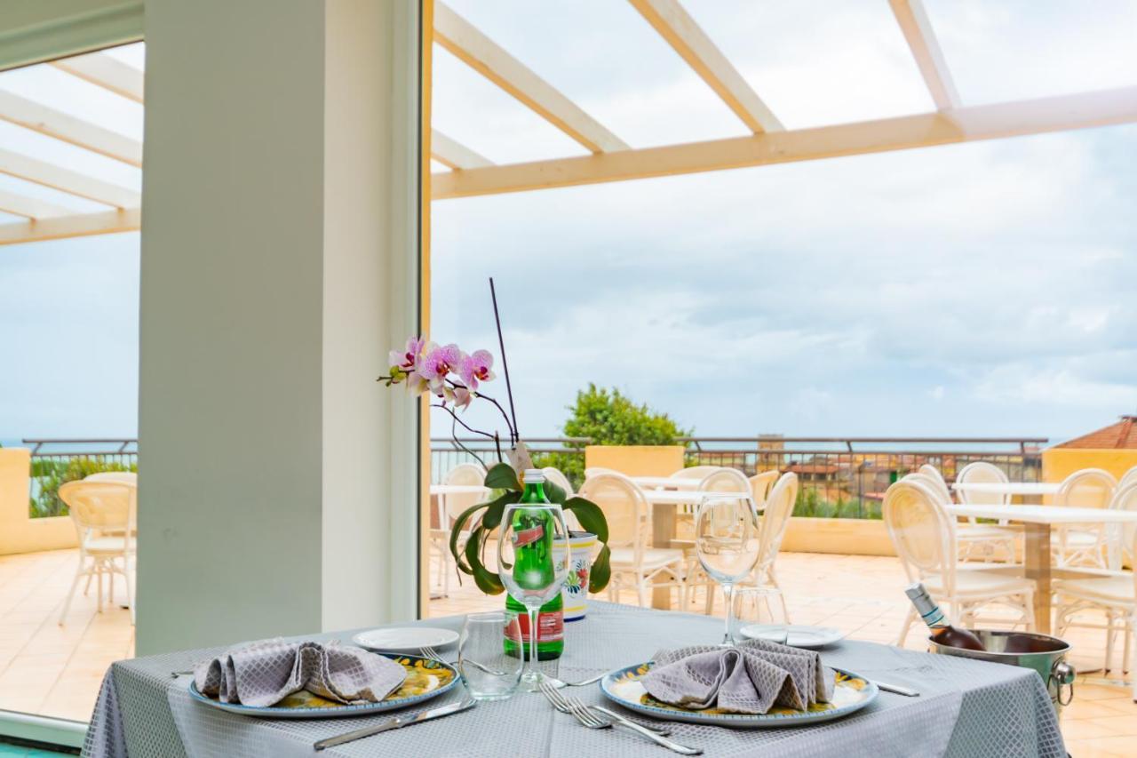 Hotel America Marina di Camerota Bagian luar foto
