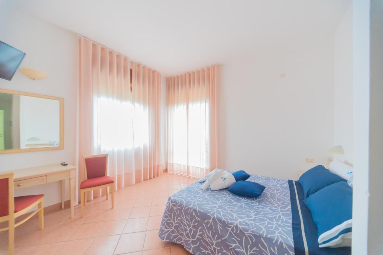 Hotel America Marina di Camerota Bagian luar foto