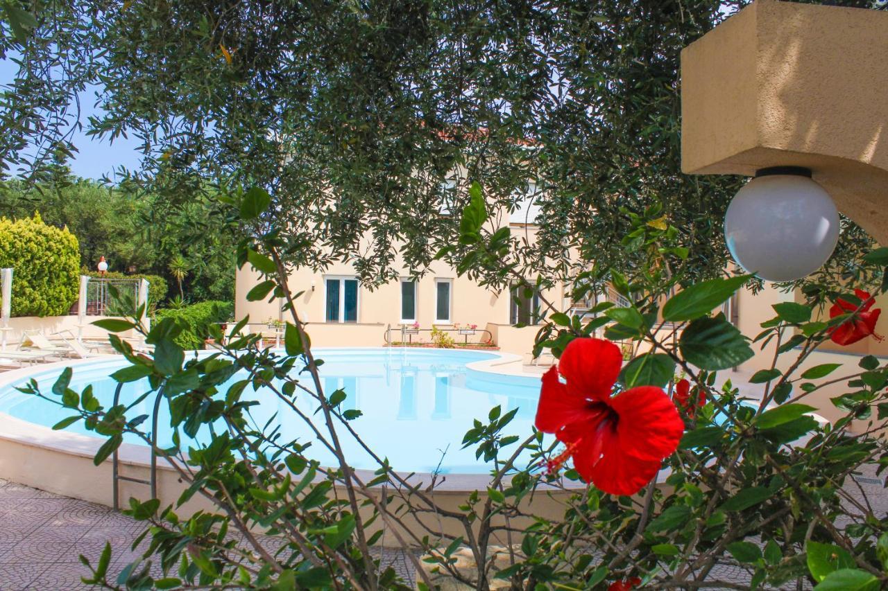Hotel America Marina di Camerota Bagian luar foto