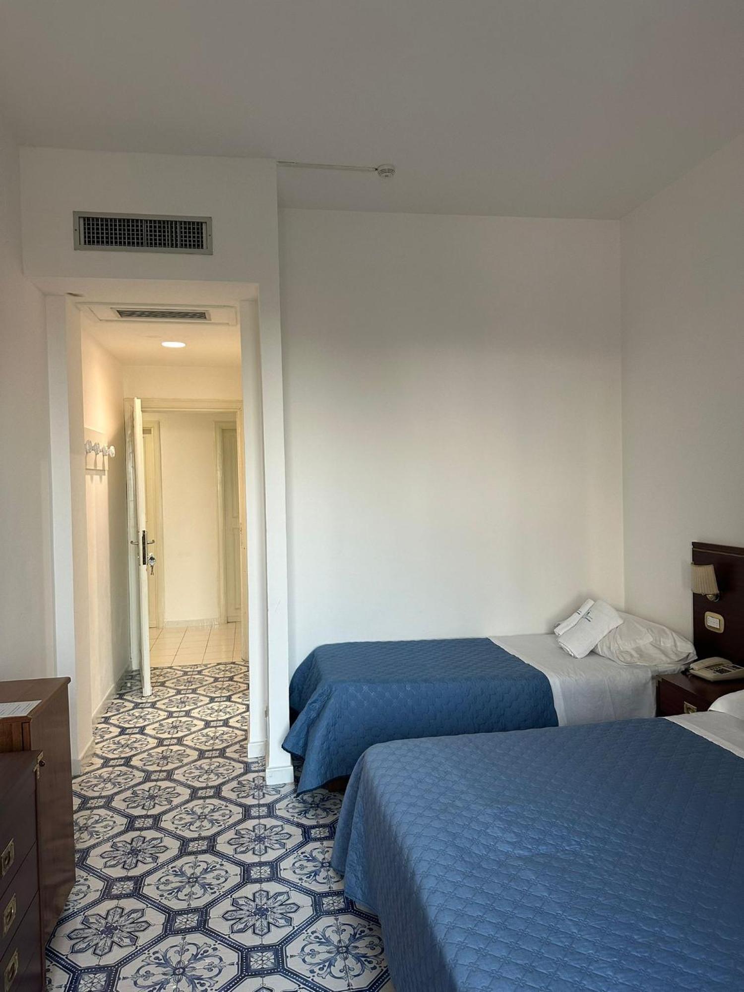 Hotel America Marina di Camerota Bagian luar foto