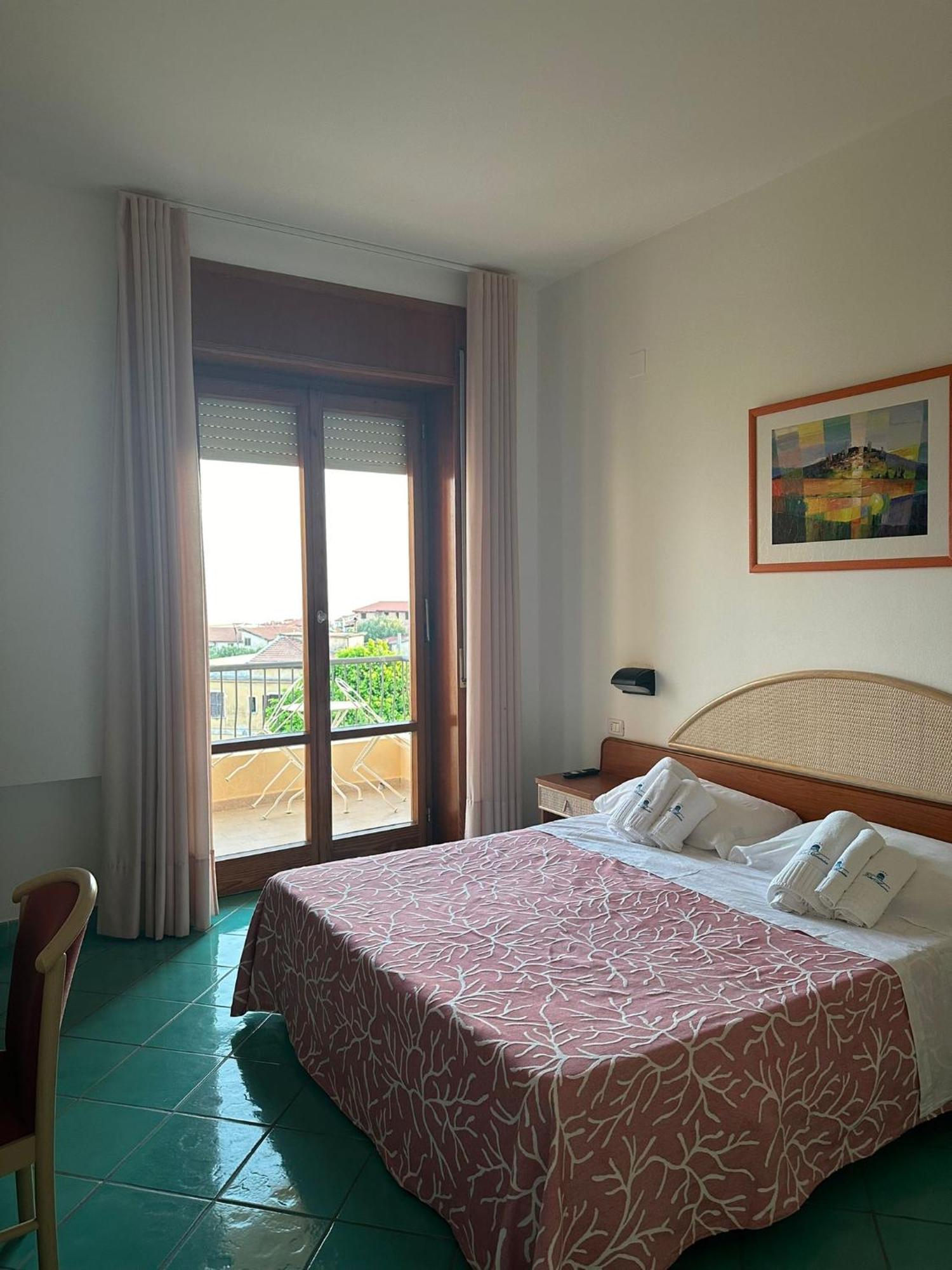 Hotel America Marina di Camerota Bagian luar foto