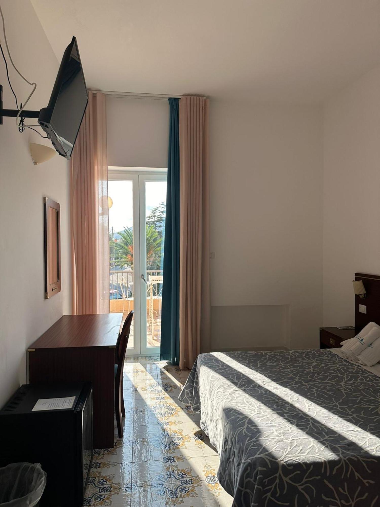 Hotel America Marina di Camerota Bagian luar foto