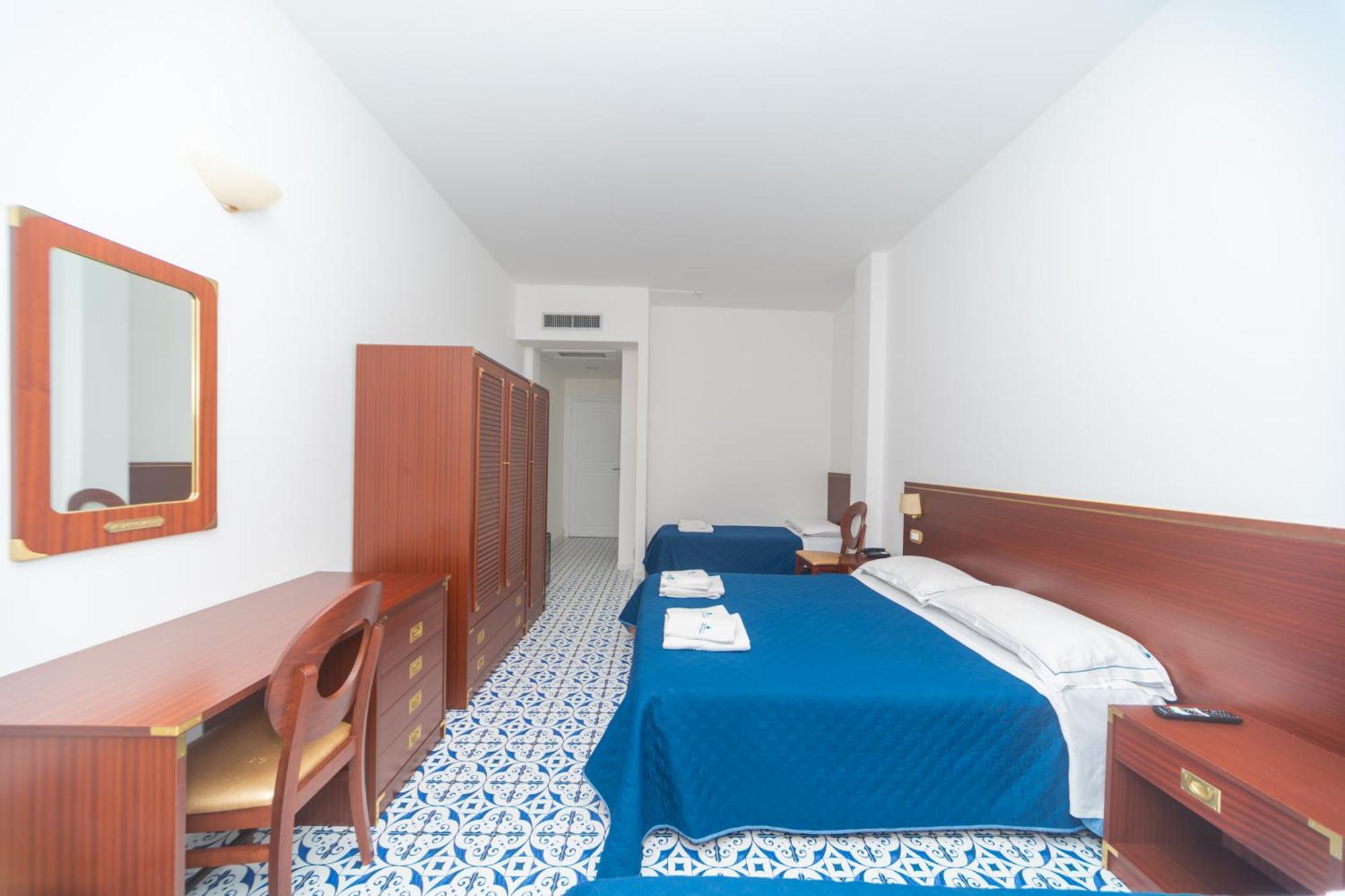 Hotel America Marina di Camerota Bagian luar foto
