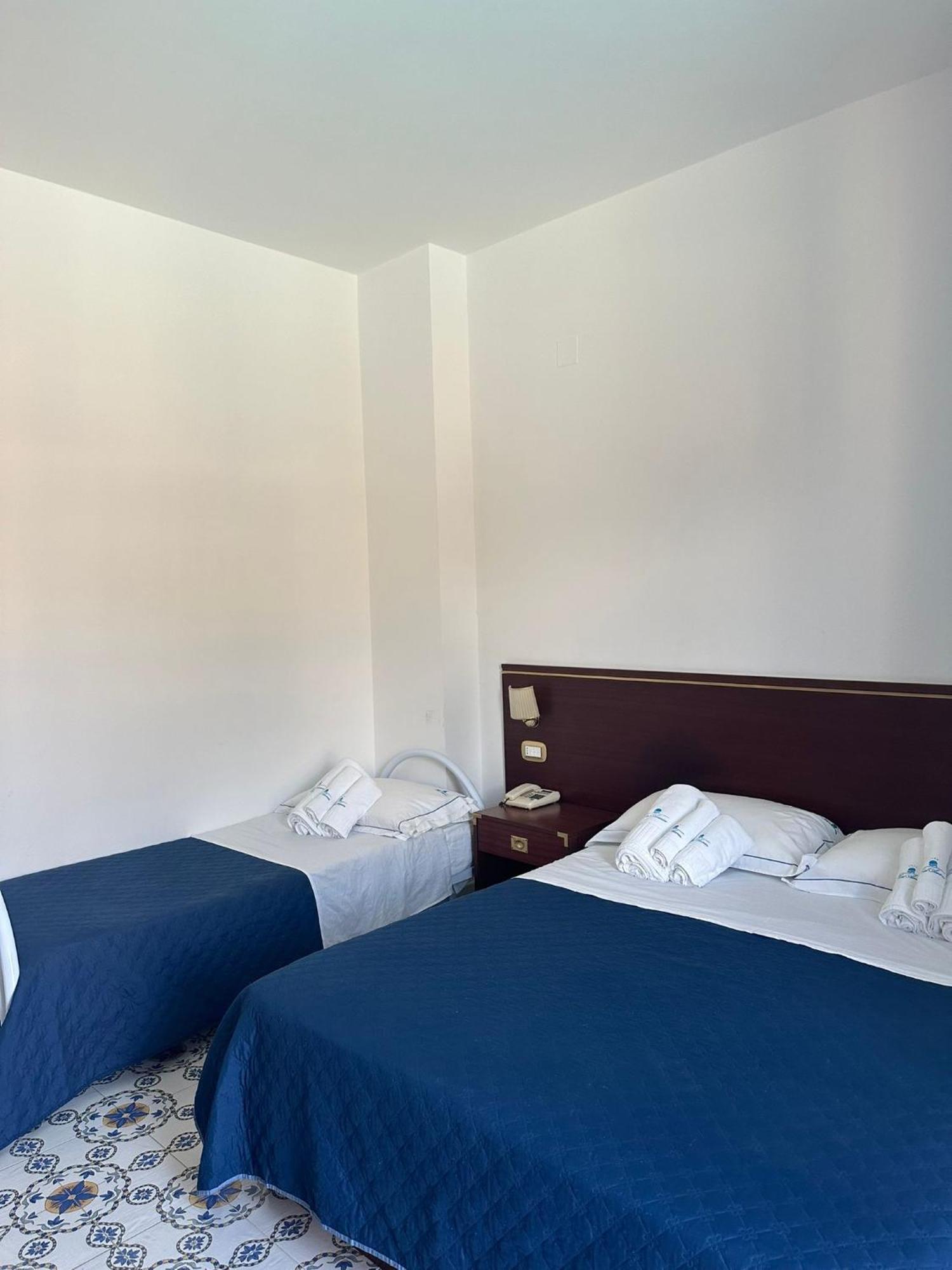 Hotel America Marina di Camerota Bagian luar foto